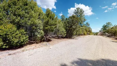 15 Secret Pines Ct, Tijeras, NM 87059