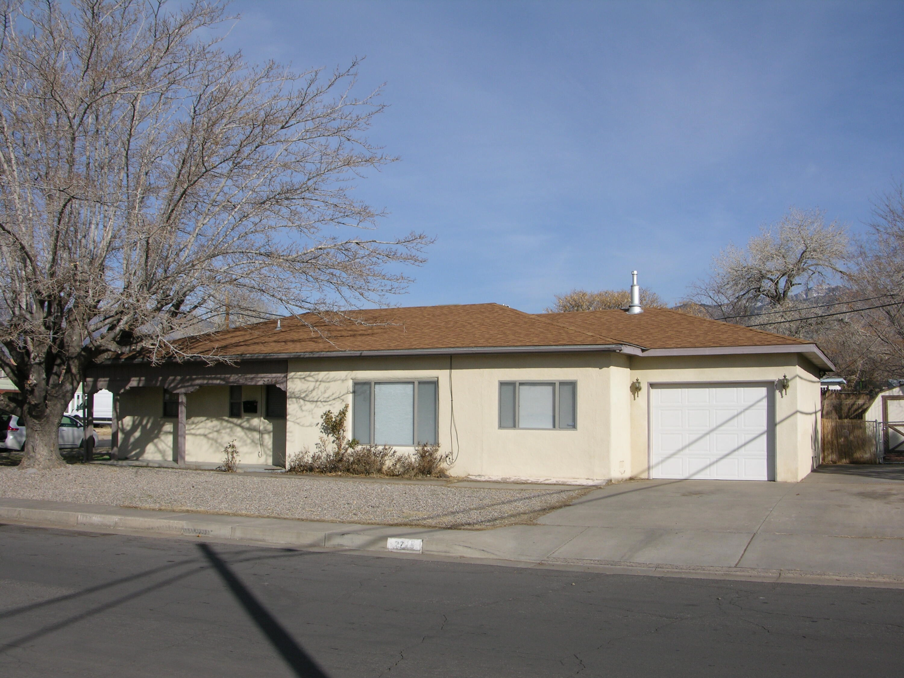 2710 Christine St NE  