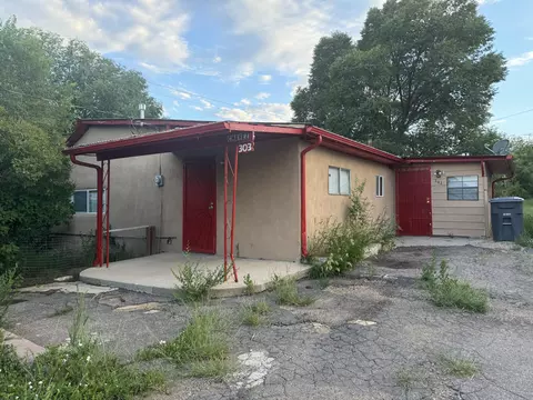 303 Chavez St, Las Vegas, NM 87701