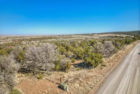 41 Snowflake Trl, Edgewood, NM 87015