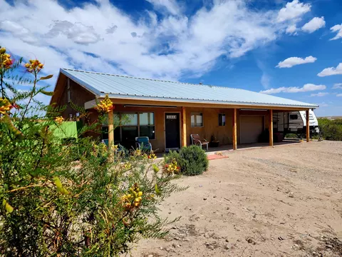105 Quebec Loop, Elephant Butte, NM 87935 photo 1