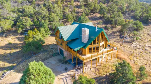 11 Jims Trl, Pie Town, NM 87827