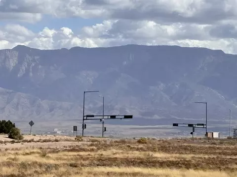 unit 26 lot 3 volcano cliffs nw, Albuquerque, NM 87120