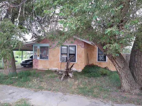 204 S Limit Ave, Mountainair, NM 87036