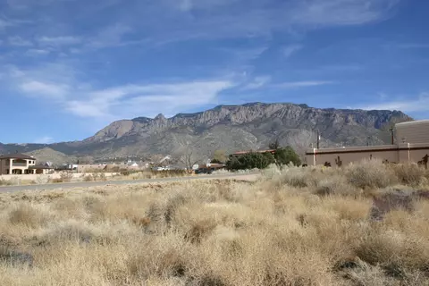 11250 Corona Ave NE, Albuquerque, NM 87122