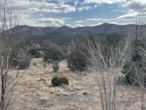 150 Paako Dr, Sandia Park, NM 87047