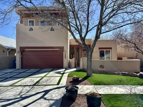 2638 Aloysia Ln NW, Albuquerque, NM 87104
