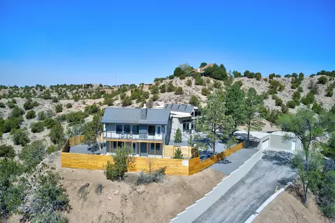 2201 W Alameda St, Santa Fe, NM 87507