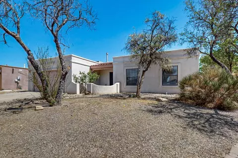 916 Lee Trevino Dr, Rio Communities, NM 87002