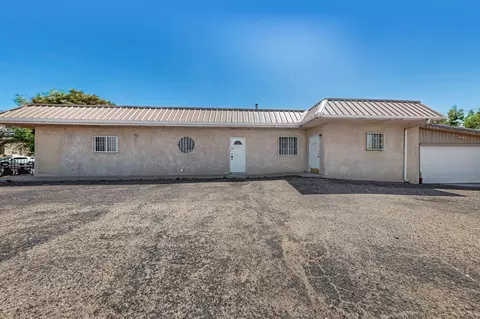 115 Dallas St SE, Albuquerque, NM 87108