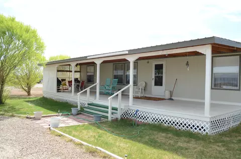 8 Karah Ln, Estancia, NM 87016