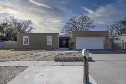 6101 Quemado Dr NE, Albuquerque, NM 87109