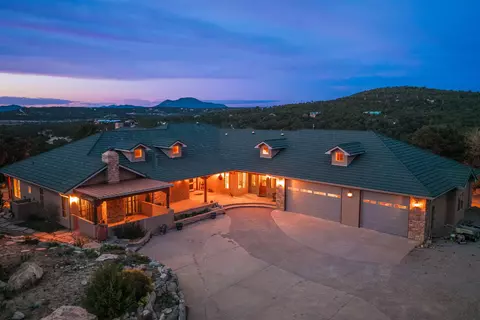 112 Sedillo Canyon Rd, Tijeras, NM 87059