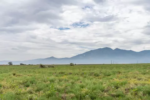 200 Connor Rd, Meadow Lake, NM 87031