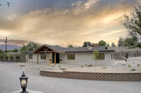 210 Josefita Rd NE, Albuquerque, NM 87113