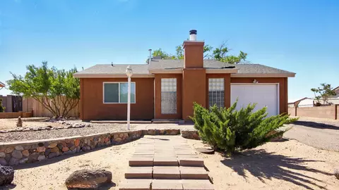 558 Apache Loop SW, Rio Rancho, NM 87124 photo 1