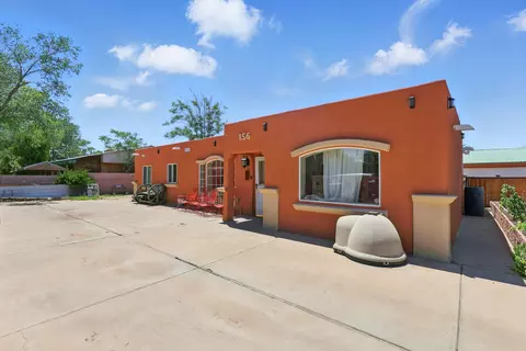 156 Pueblo Luna Dr NW, Albuquerque, NM 87107