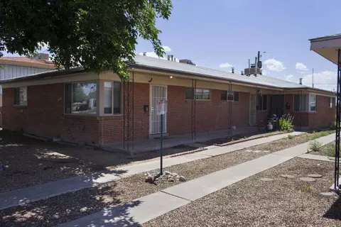 1133 Georgia St SE, Albuquerque, NM 87108