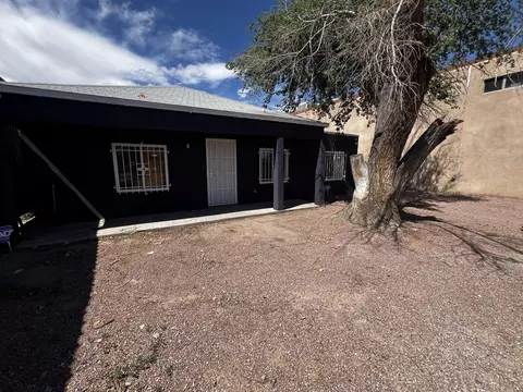 6913 Acoma Rd SE, Albuquerque, NM 87108