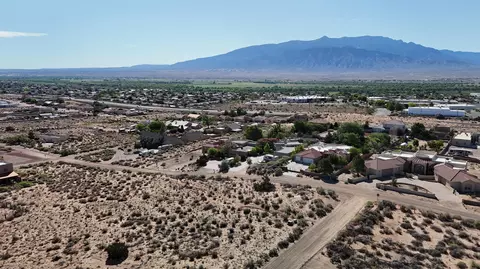 5801 Cody Rd NE, Rio Rancho, NM 87144