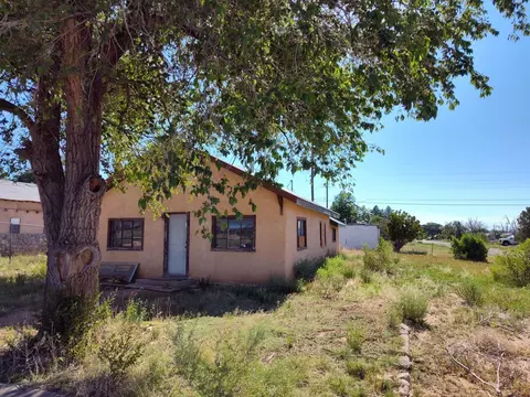 300 N Roosevelt Ave, Mountainair, NM 87036