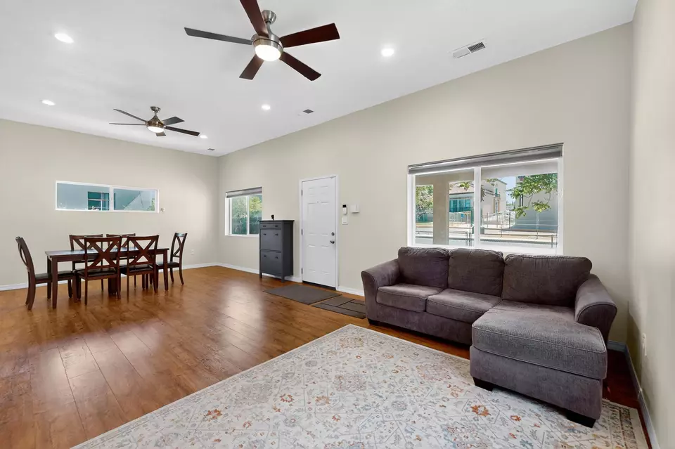 Other - 721 Edith Blvd SE, Albuquerque, NM 87102 photo 2 of 8