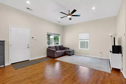 Living - 721 Edith Blvd SE, Albuquerque, NM 87102 photo 1 of 2