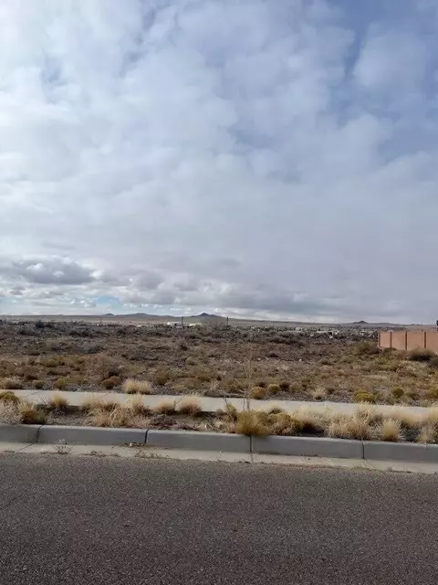 7827 Aguila St NW, Albuquerque, NM 87120