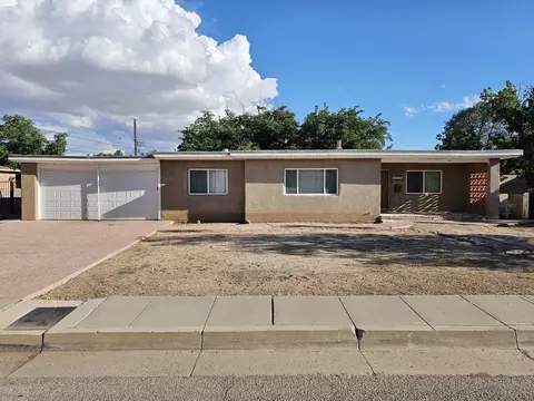 1604 Los Arboles Ave NW, Albuquerque, NM 87107