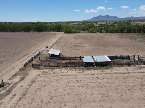 Valley Loop, Polvadera, NM 87828 photo 3