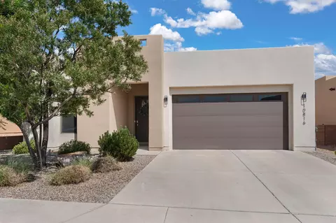 10816 Esmeralda Dr NW, Albuquerque, NM 87114