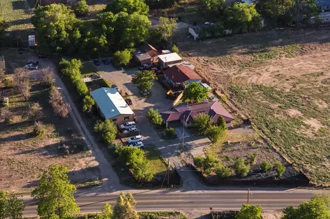1004 State Road 76, Santa Cruz, NM 87567