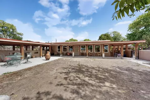 251 Sichler Rd SW, Los Lunas, NM 87031