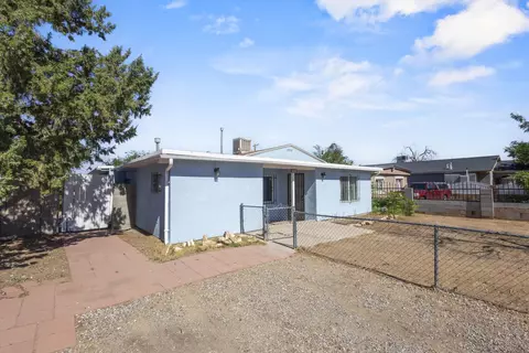 325 Rhode Island St NE, Albuquerque, NM 87108