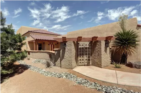 2705 Lerma Rd NE, Rio Rancho, NM 87144