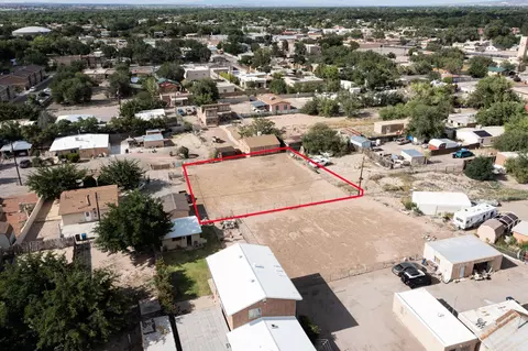 1226 Amado Ct NW, Albuquerque, NM 87104
