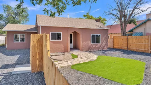 435 Cordova Ave NW, Albuquerque, NM 87107