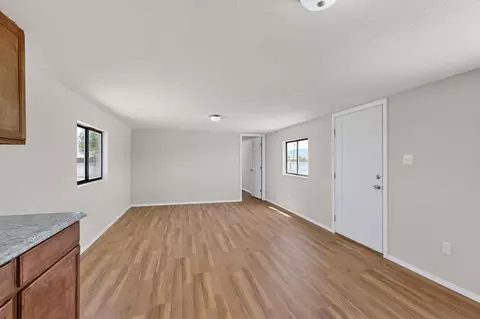 3 Haddox Rd, Belen, NM 87002