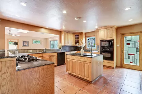 1306 Washington St NE, Albuquerque, NM 87110
