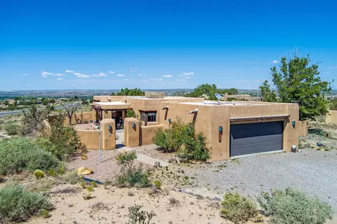 3 Trails West Rd, Placitas, NM 87043