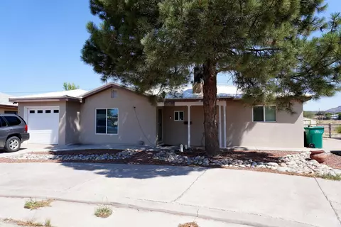 920 Jackson Ave, Grants, NM 87020