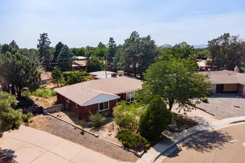 6912 Edwina Ave NE, Albuquerque, NM 87110