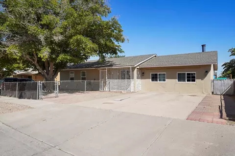 10400 Benavides Rd SW, Albuquerque, NM 87121