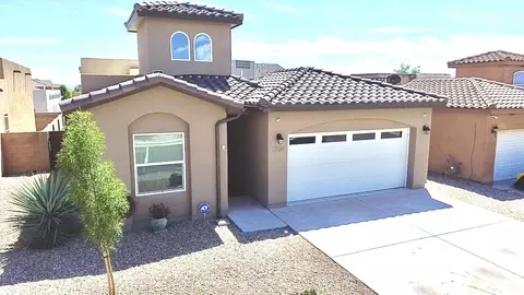 5924 Ermemin Ave NW, Albuquerque, NM 87114