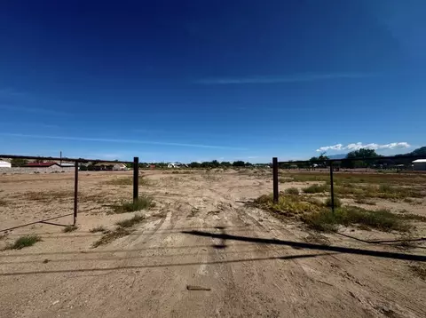 3097 Rosendo Garcia Rd SW, Albuquerque, NM 87105
