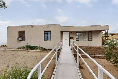 601 Palomas Dr SE, Albuquerque, NM 87108