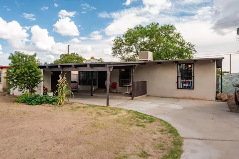 6208 Gonzales Rd SW, Albuquerque, NM 87121