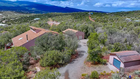 62 Geer Rd, Sandia Park, NM 87047