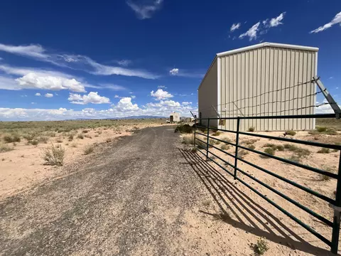 328 Twining Rd, Bosque, NM 87006