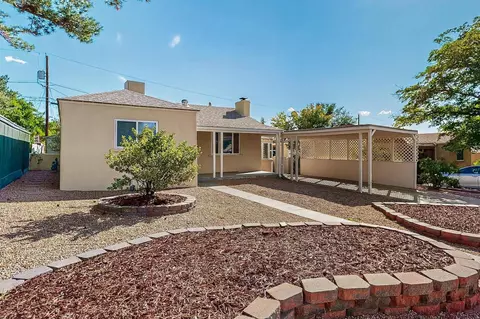 2916 Santa Clara Ave SE, Albuquerque, NM 87106